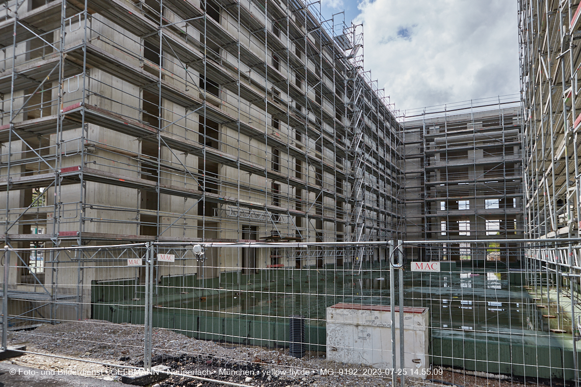 25.07.2023 - Rundgang im Alexisquartier in Neuperlach